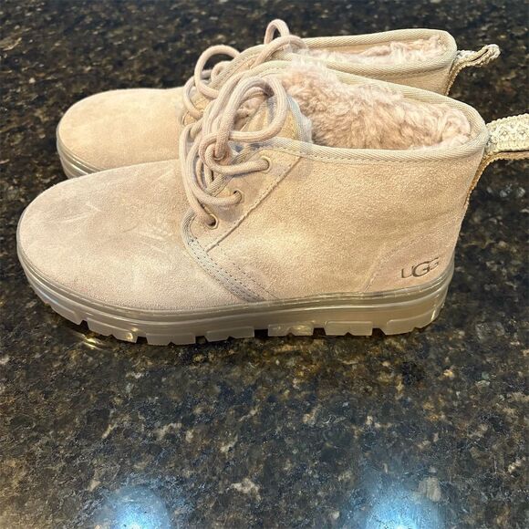 UGG Shoes - UGG Neumel Women's Chukka Boots Size 9 Gray Faux Fur Lined Casual